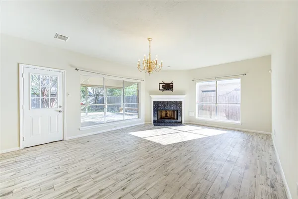 $2,300 | 13030 Richmond Avenue, Houston, TX 77082