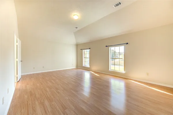 $2,300 | 13030 Richmond Avenue, Houston, TX 77082