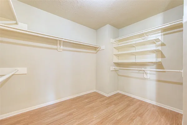 $2,300 | 13030 Richmond Avenue, Houston, TX 77082