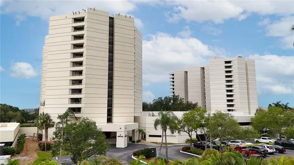 $359,000 | 5940 Pelican Bay Plaza South, Unit 504, St. Petersburg, FL 33707