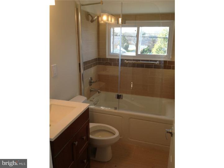 47 Canoebirch Road Levittown, PA 19057 - Photo 15 of 20 Master Bathroom
