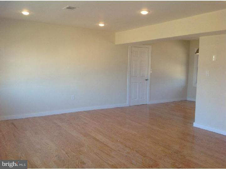 47 Canoebirch Road Levittown, PA 19057 - Photo 4 of 20 Living Room