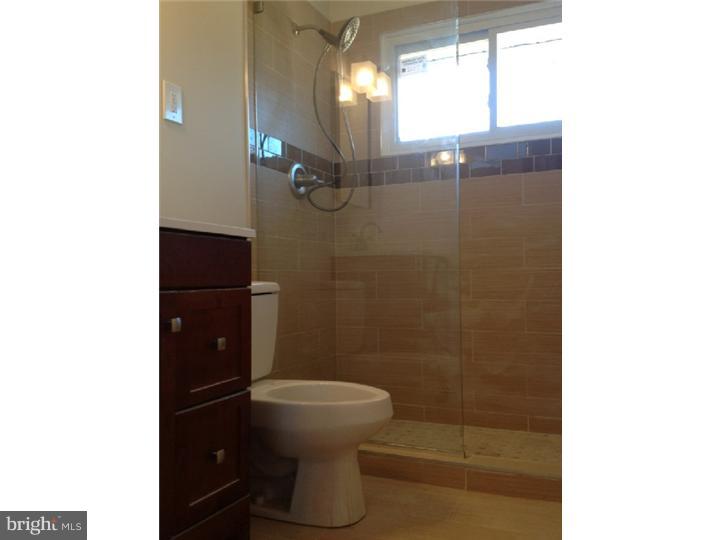 47 Canoebirch Road Levittown, PA 19057 - Photo 10 of 20 Bathroom