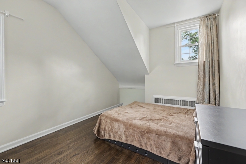 392 Ingall Street Union, NJ 07083 - Photo 18 of 48
