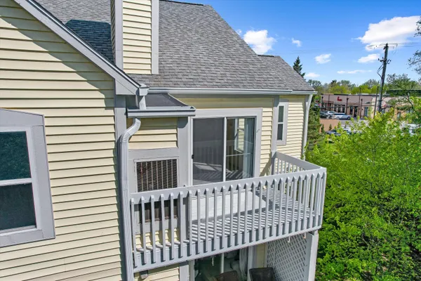 $288,000 | 2201 South Huron Parkway, Unit 4, Ann Arbor, MI 48104