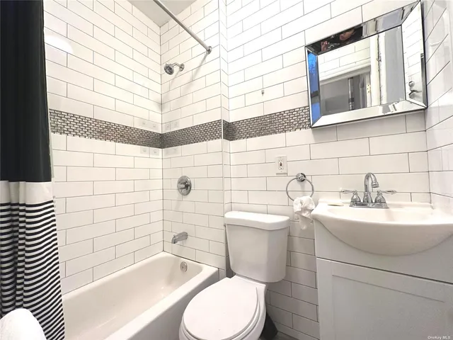 $3,388,000 | 242 Kingsland Avenue | Greenpoint