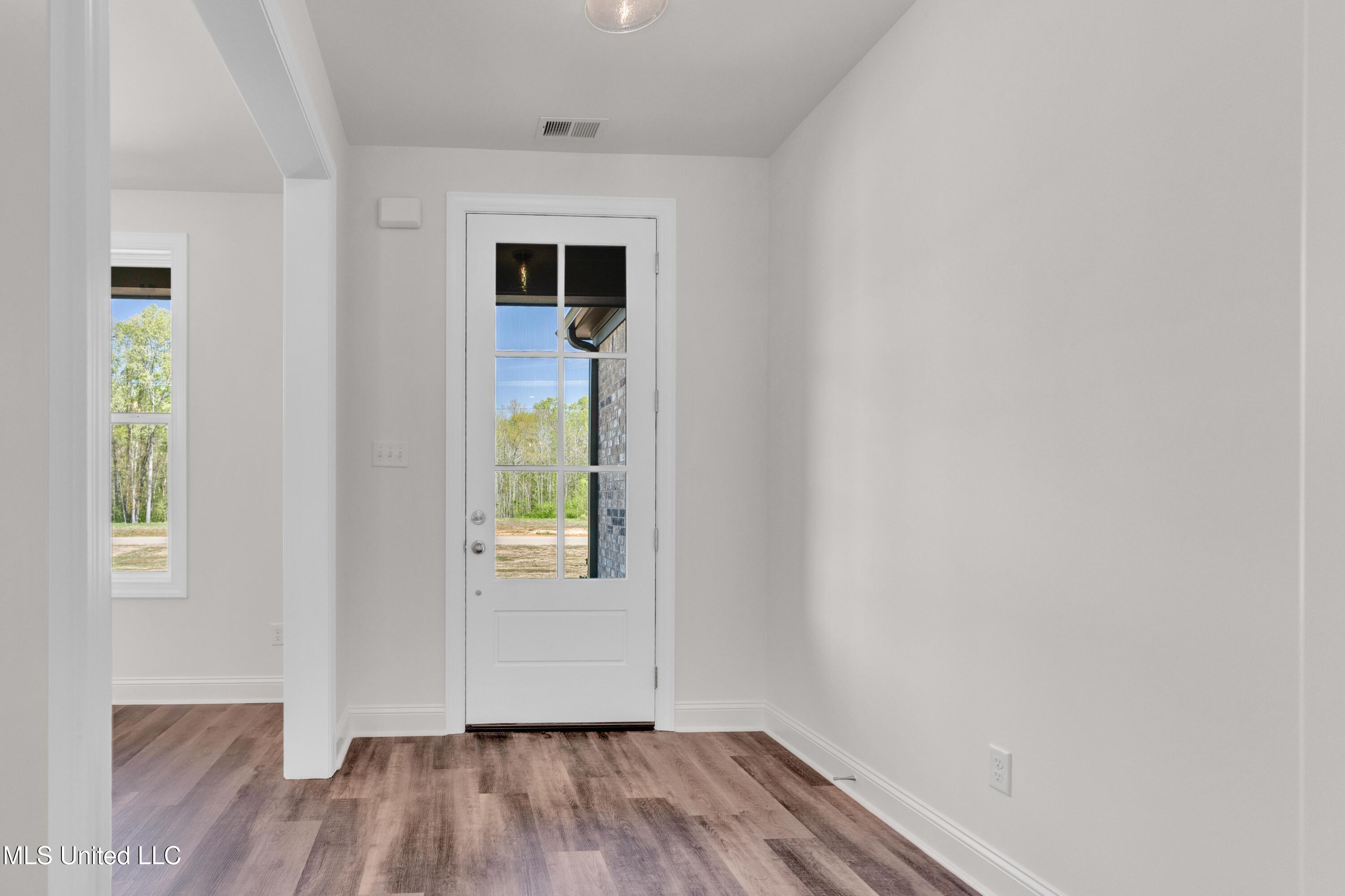 395 Centerline Roper Loop Byhalia, MS 38611 - Photo 3 of 23 A1_01169