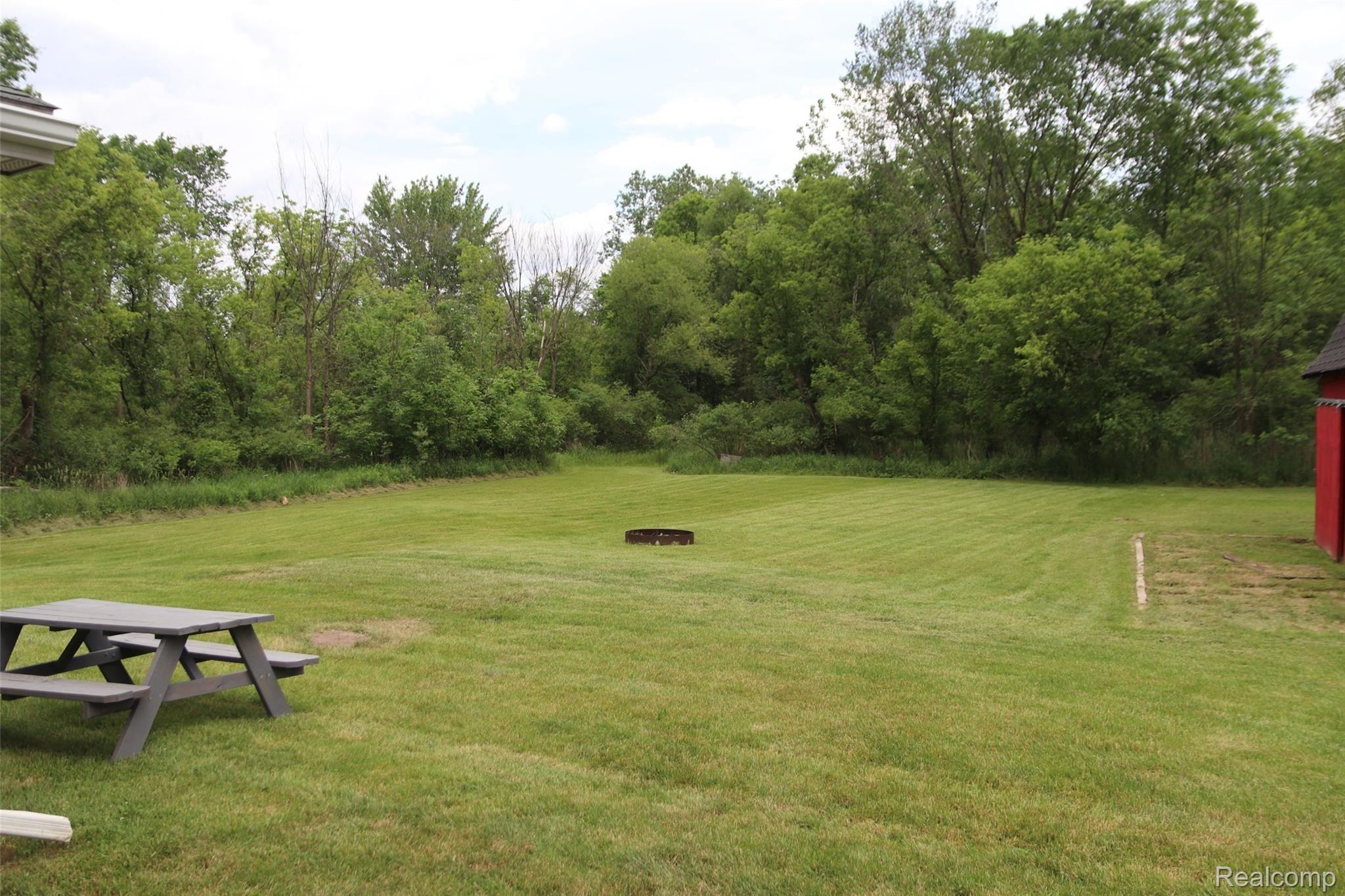 23631 Elwell Road Belleville, MI 48111 - Photo 20 of 25 4B65FBBB-CD9F-4607-B886-CB7BE72BA366.jpeg