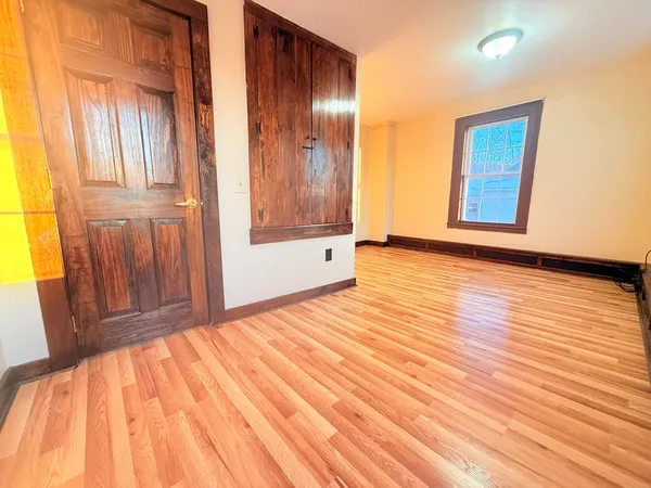 $1,650 | 60 High Street, Unit 2, Claremont, NH 03743