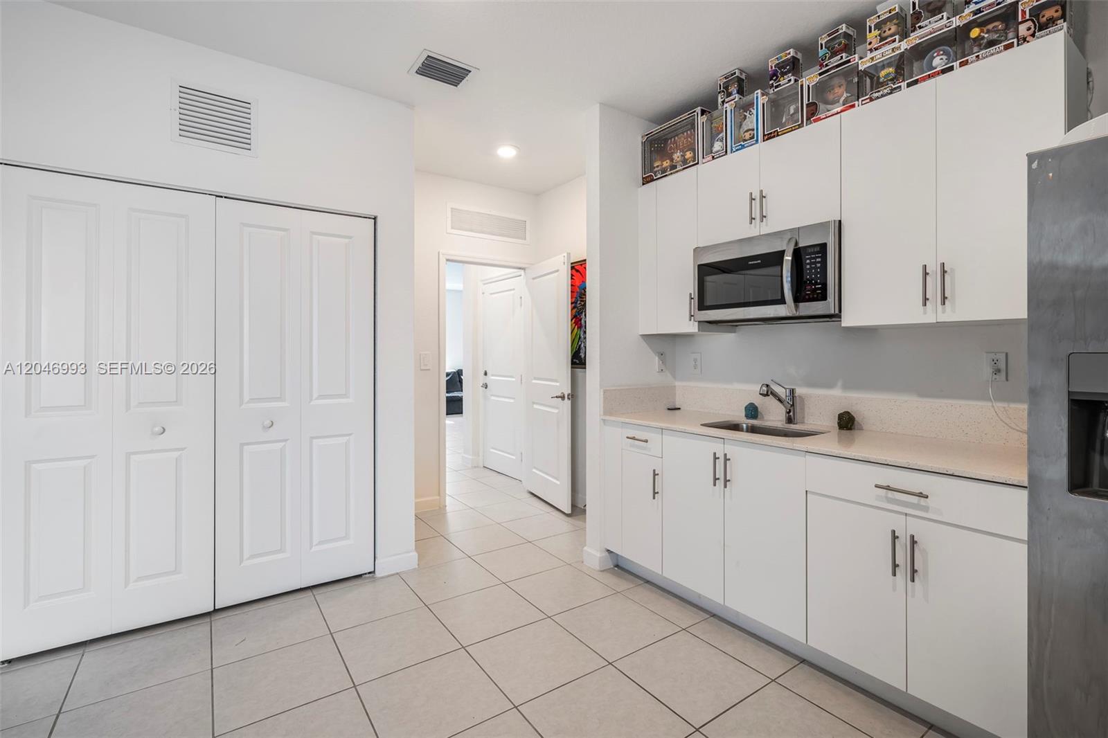 21189 Southwest 127th Court Miami, FL 33177 - Photo 21 of 43