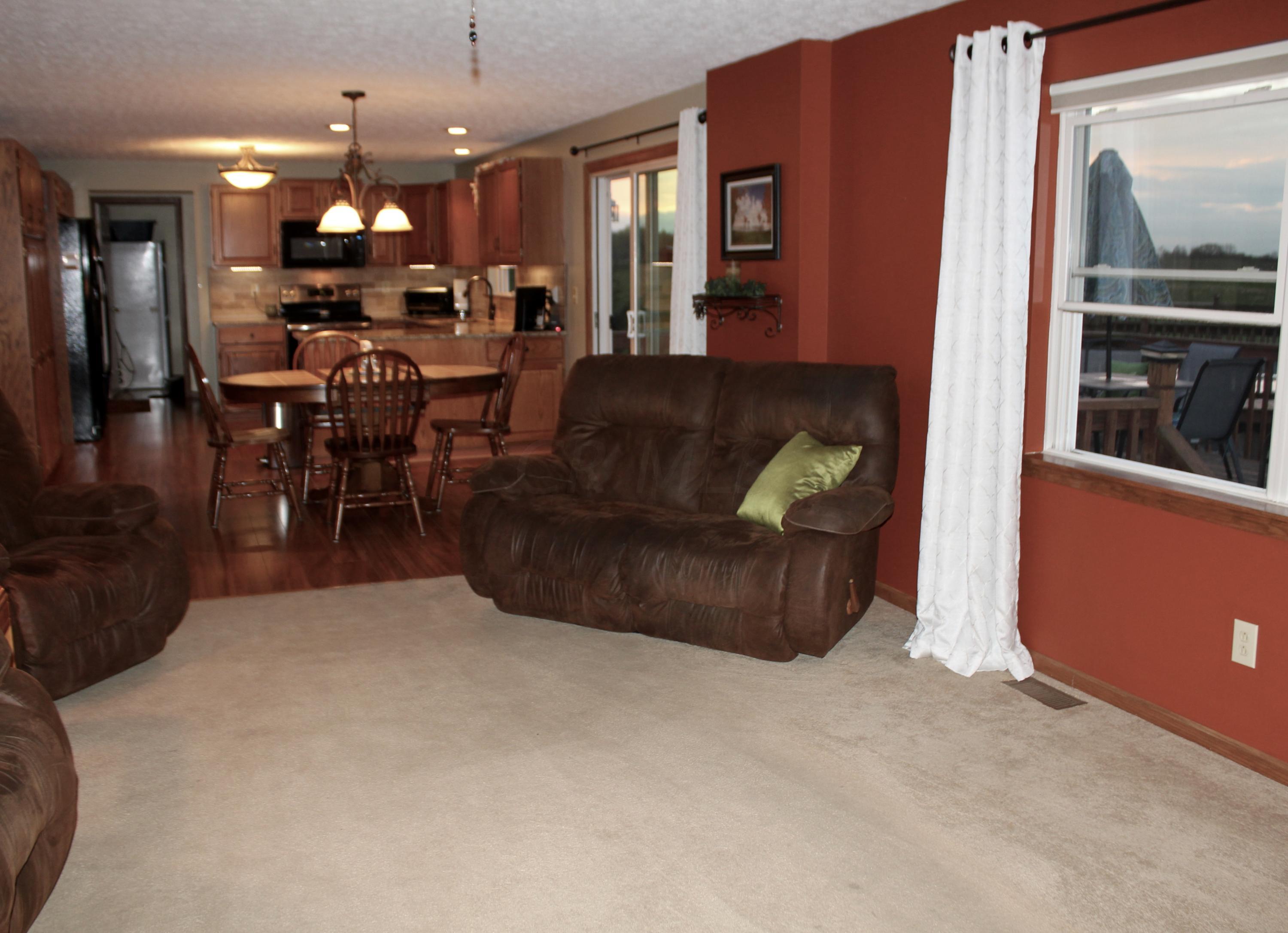 18667 Utica Road Utica, OH 43080 - Photo 9 of 40 Gallery Image 9