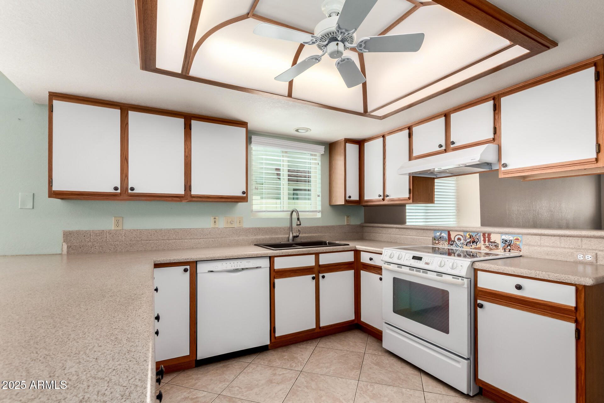 542 South Higley Road, Unit 49 Mesa, AZ 85206 - Photo 13 of 31 14 Higley