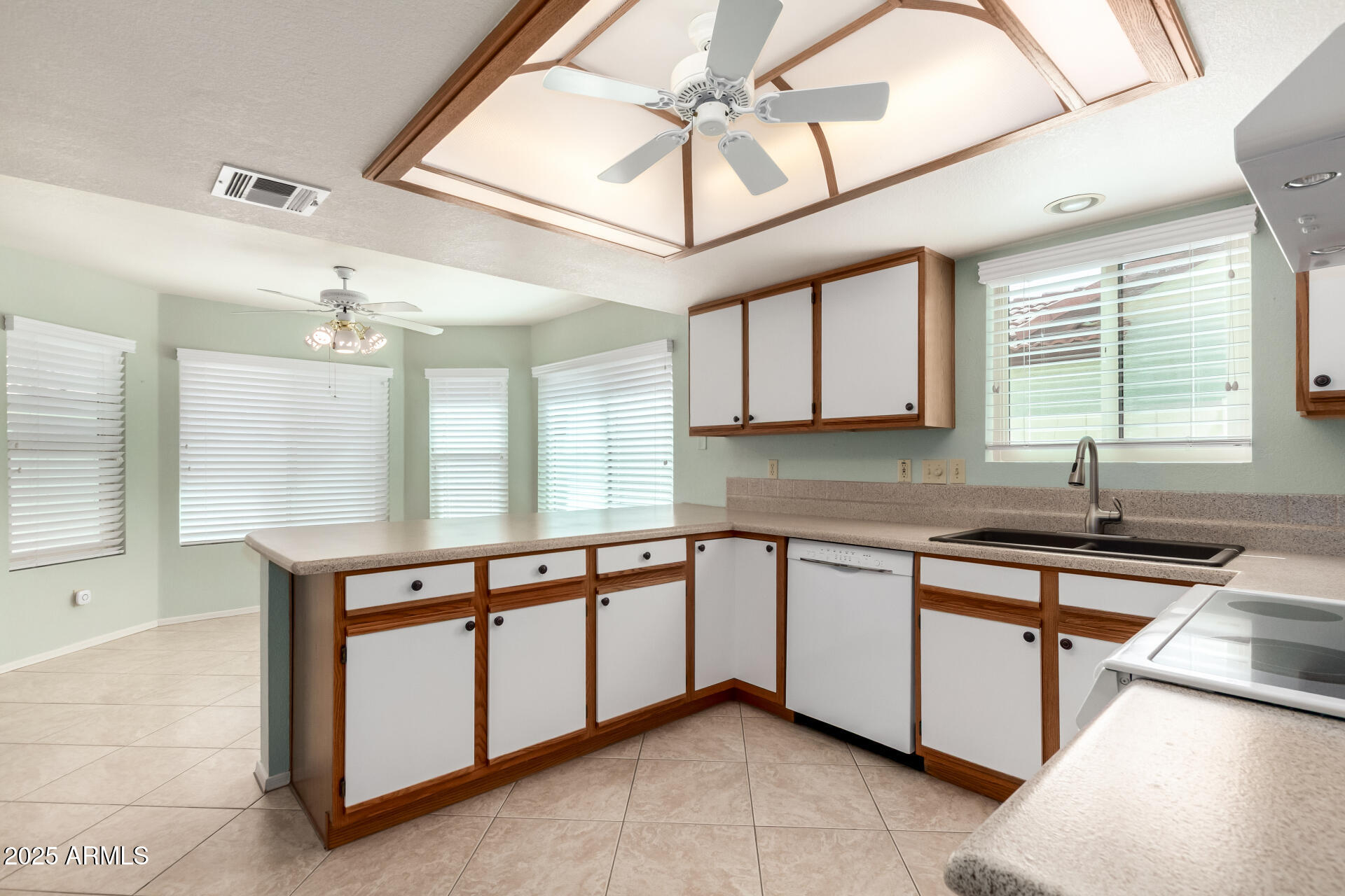 542 South Higley Road, Unit 49 Mesa, AZ 85206 - Photo 14 of 31 15 Higley