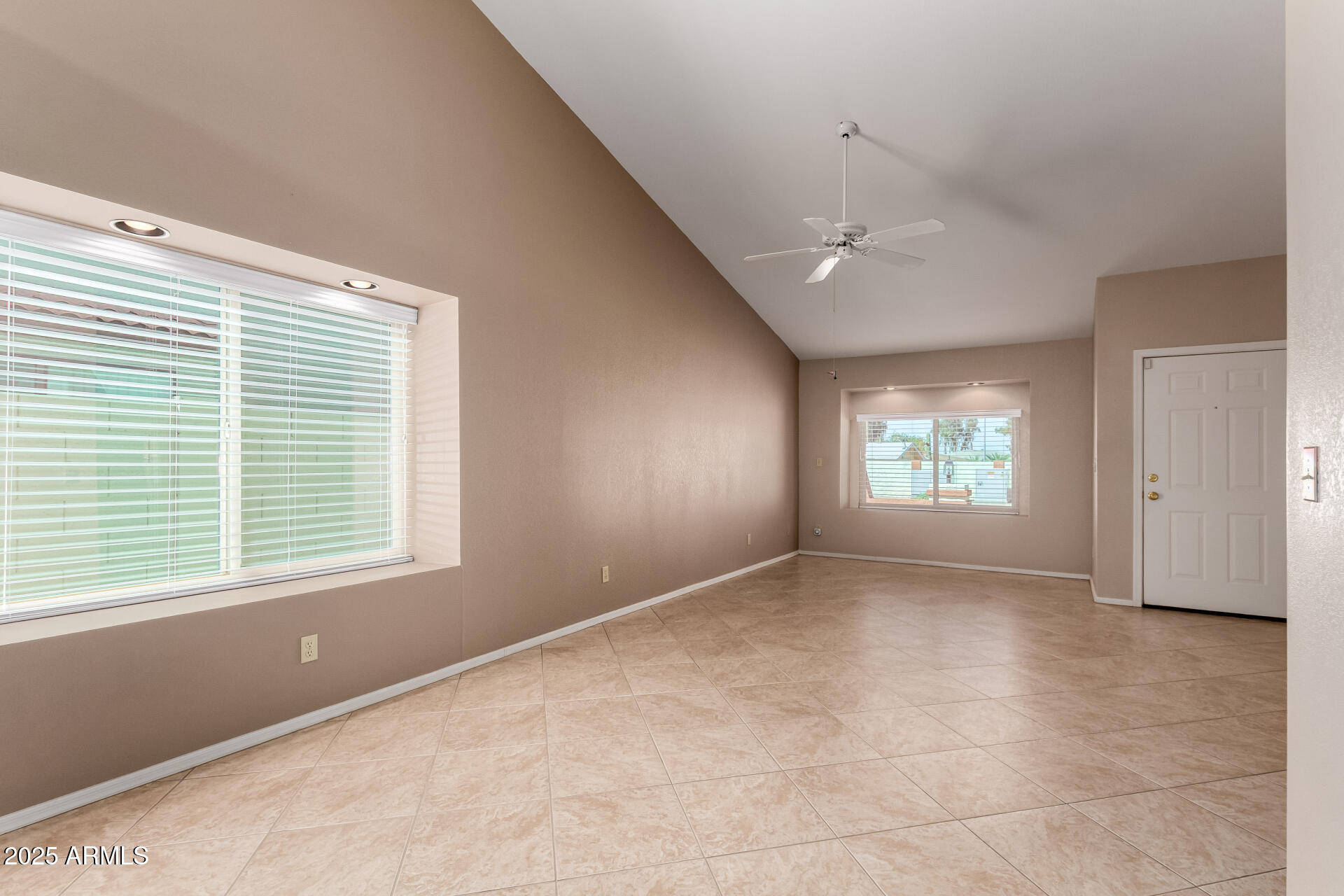 542 South Higley Road, Unit 49 Mesa, AZ 85206 - Photo 4 of 31 05 Higley