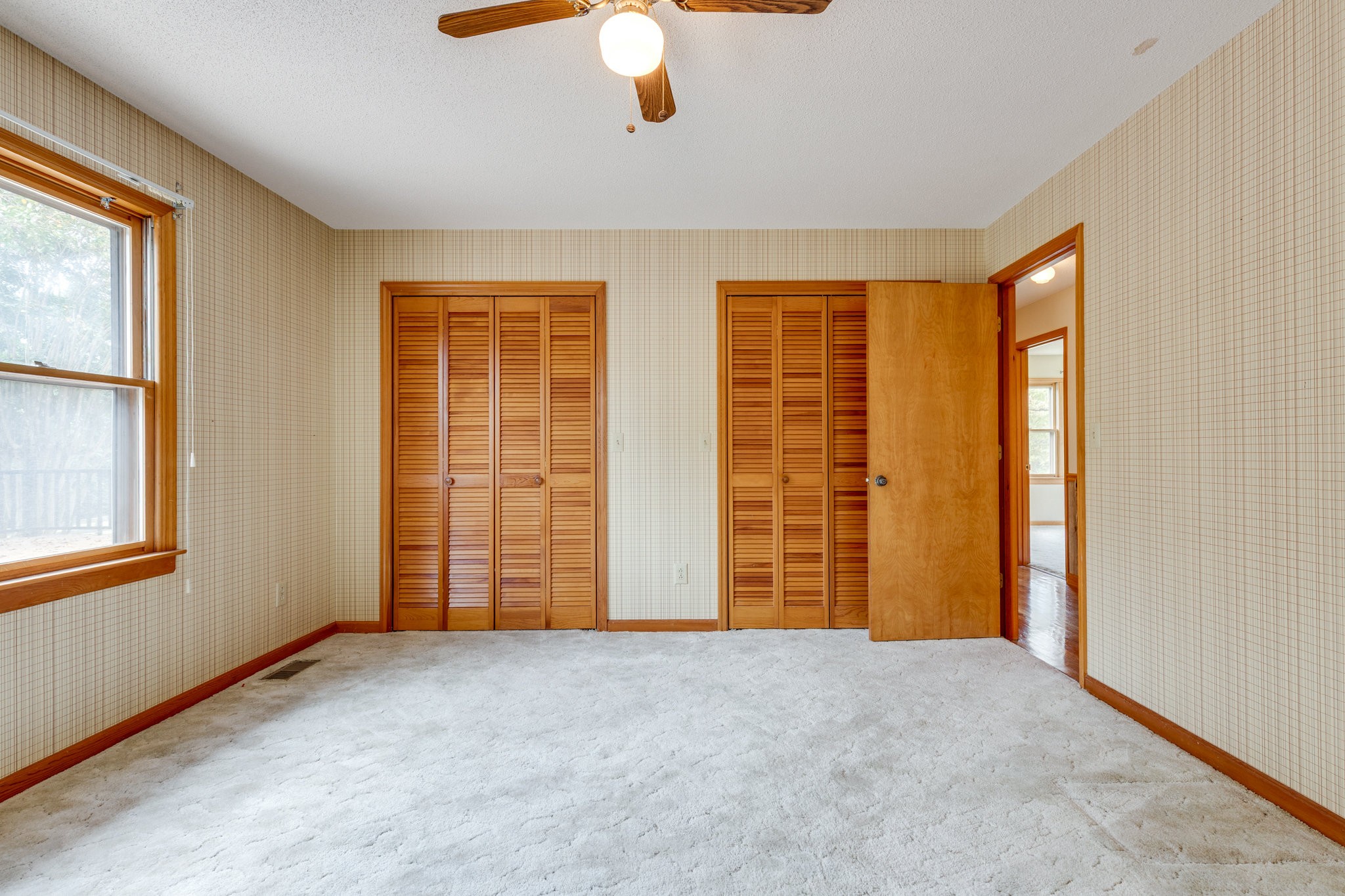 1340 Magazine Road Pulaski, TN 38478 - Photo 25 of 83 an empty room with windows