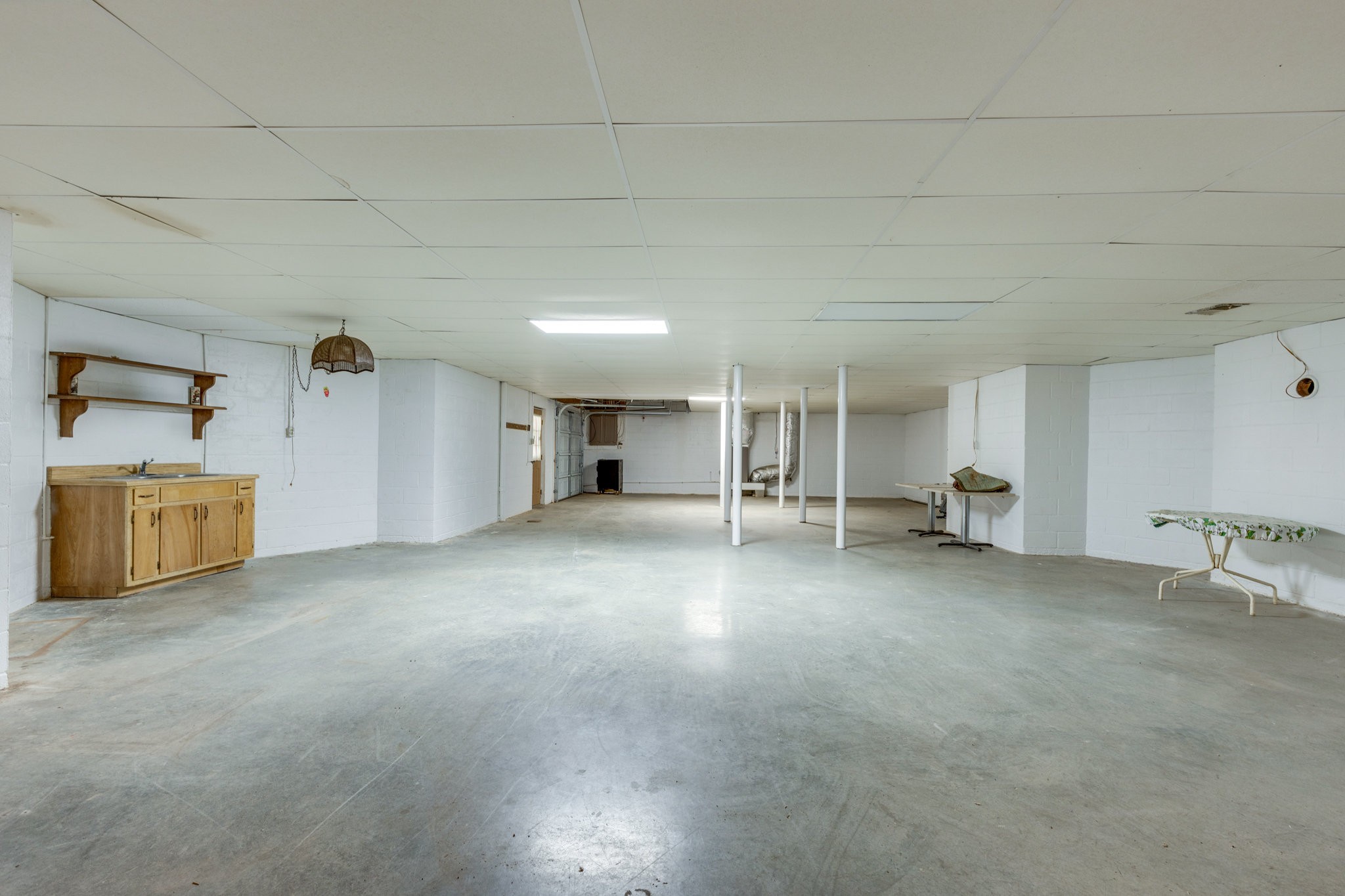 1340 Magazine Road Pulaski, TN 38478 - Photo 34 of 83 a view of a livingroom with a furniture and a kitchen