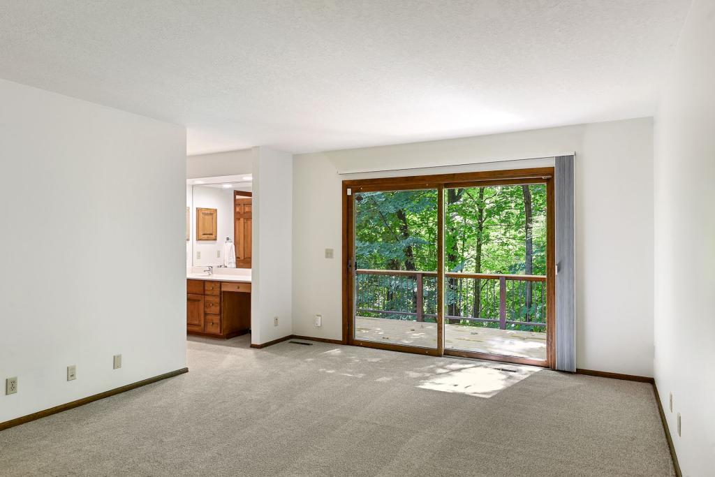 18625 Ridgewood Road Minnetonka, MN 55345 - Photo 12 of 35 Gallery Image 12