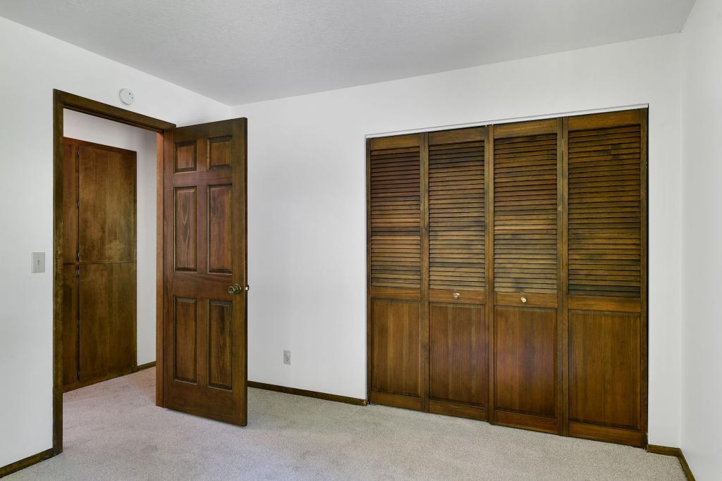 18625 Ridgewood Road Minnetonka, MN 55345 - Photo 19 of 35 Gallery Image 19