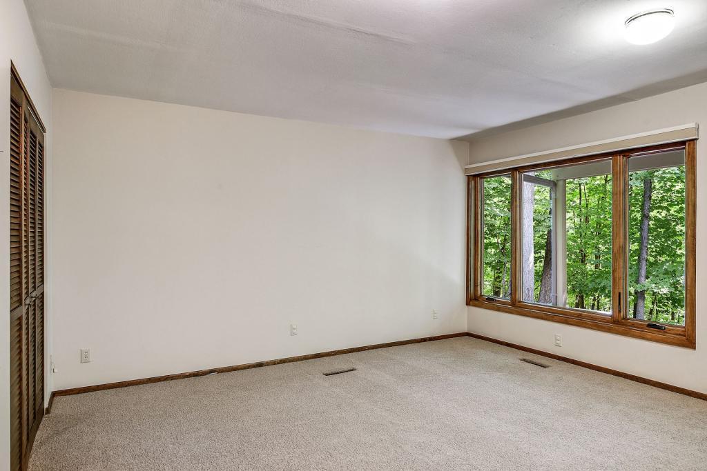 18625 Ridgewood Road Minnetonka, MN 55345 - Photo 25 of 35 Gallery Image 25