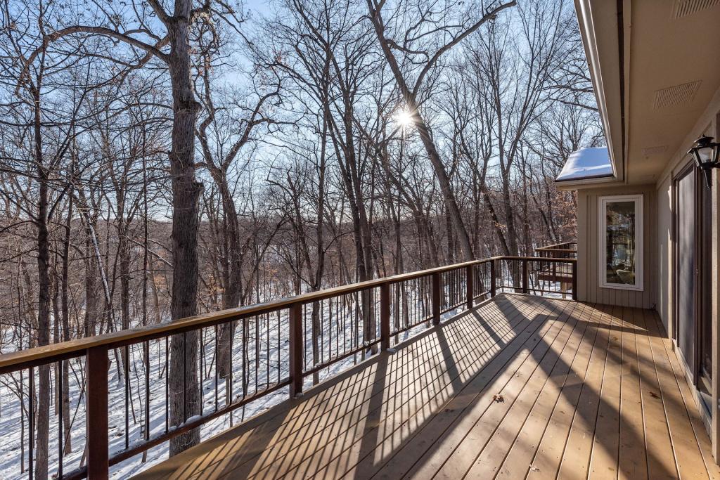 18625 Ridgewood Road Minnetonka, MN 55345 - Photo 31 of 35 Gallery Image 31