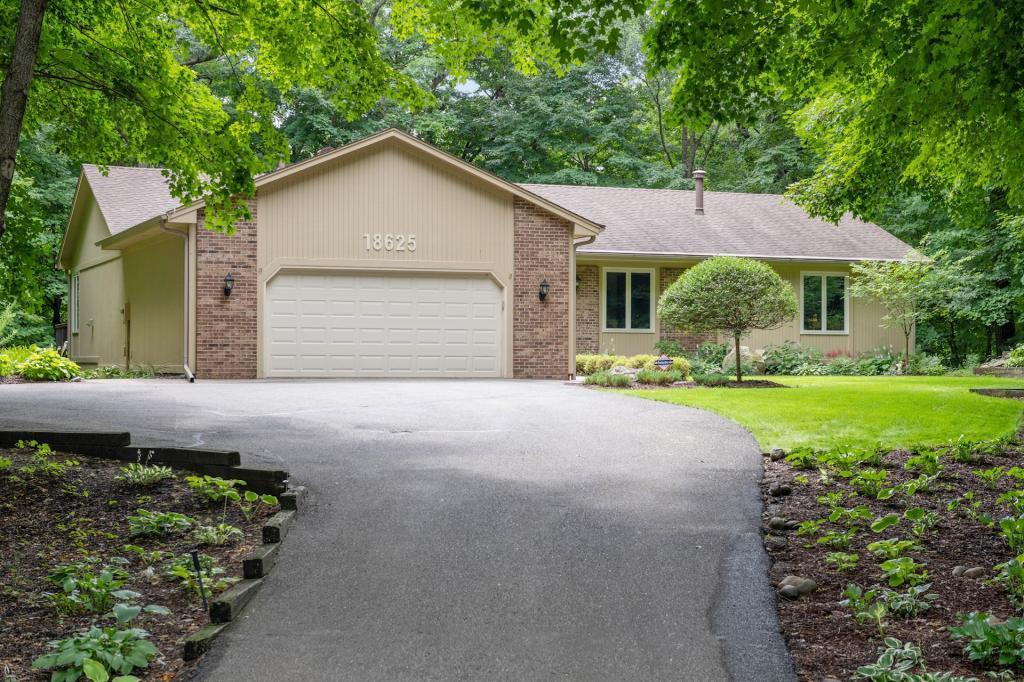 18625 Ridgewood Road Minnetonka, MN 55345 - Photo 35 of 35 Gallery Image 35