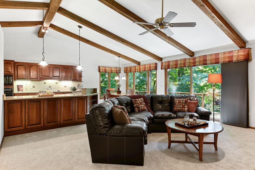 18625 Ridgewood Road Minnetonka, MN 55345 - Photo 8 of 35 Gallery Image 8