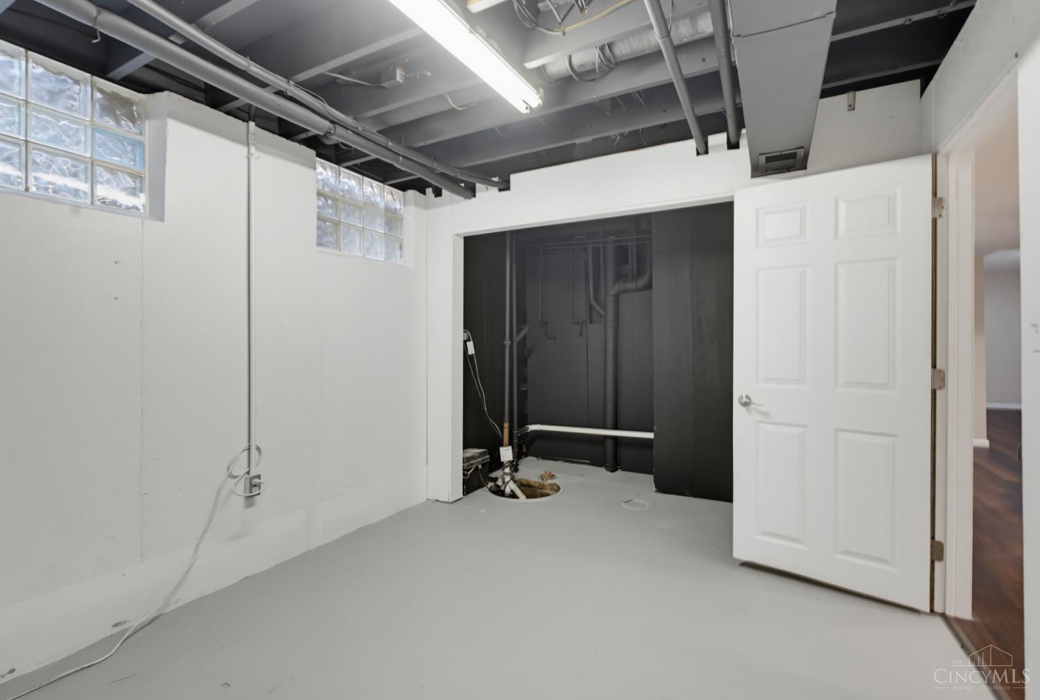 8265 Forest Road Cincinnati, OH 45255 - Photo 47 of 61 Gallery Image 47