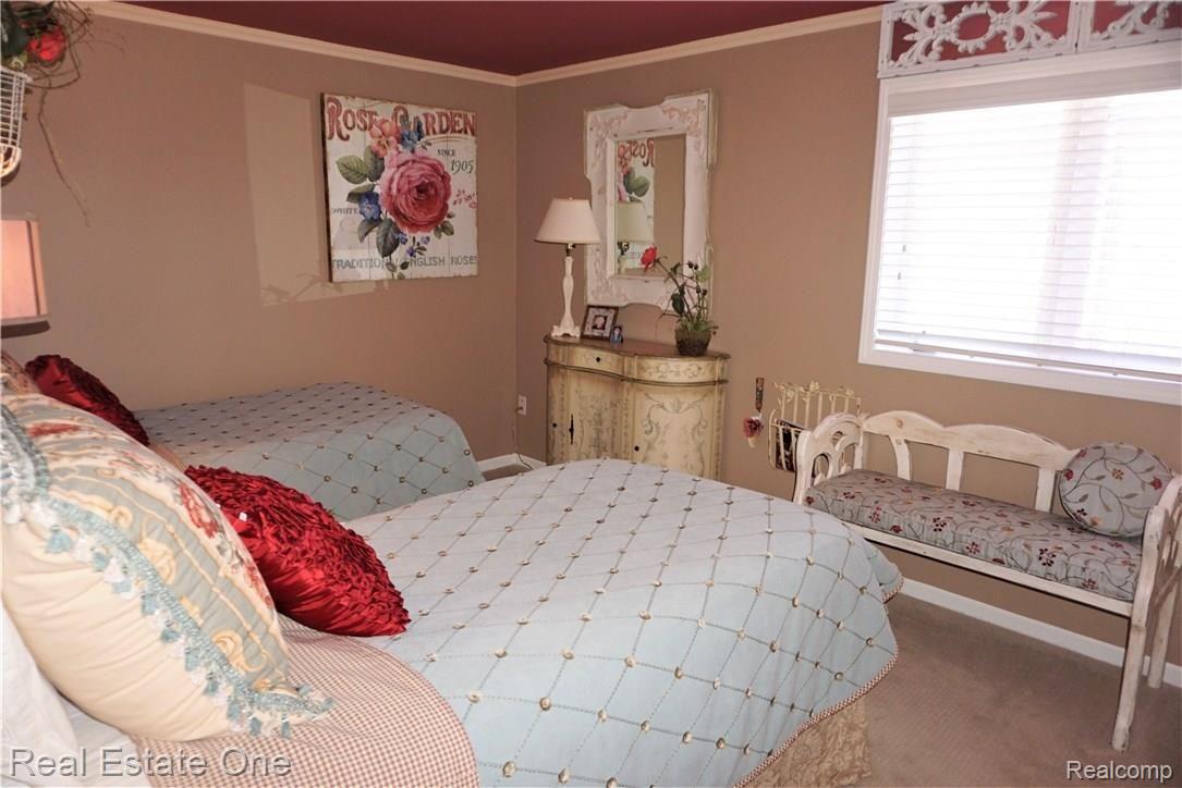 412 Streamview Court Rochester, MI 48309 - Photo 29 of 36 DSC07462 (2).JPG