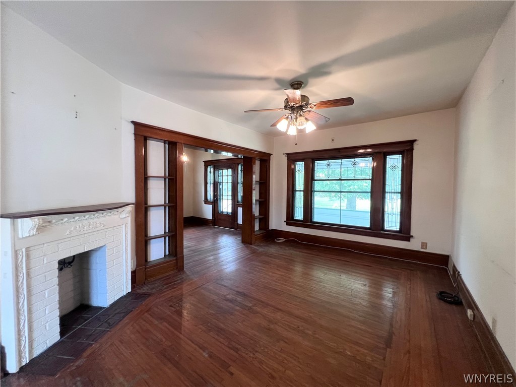 199 Potters Road Buffalo, NY 14220 - Photo 5 of 31 Living room