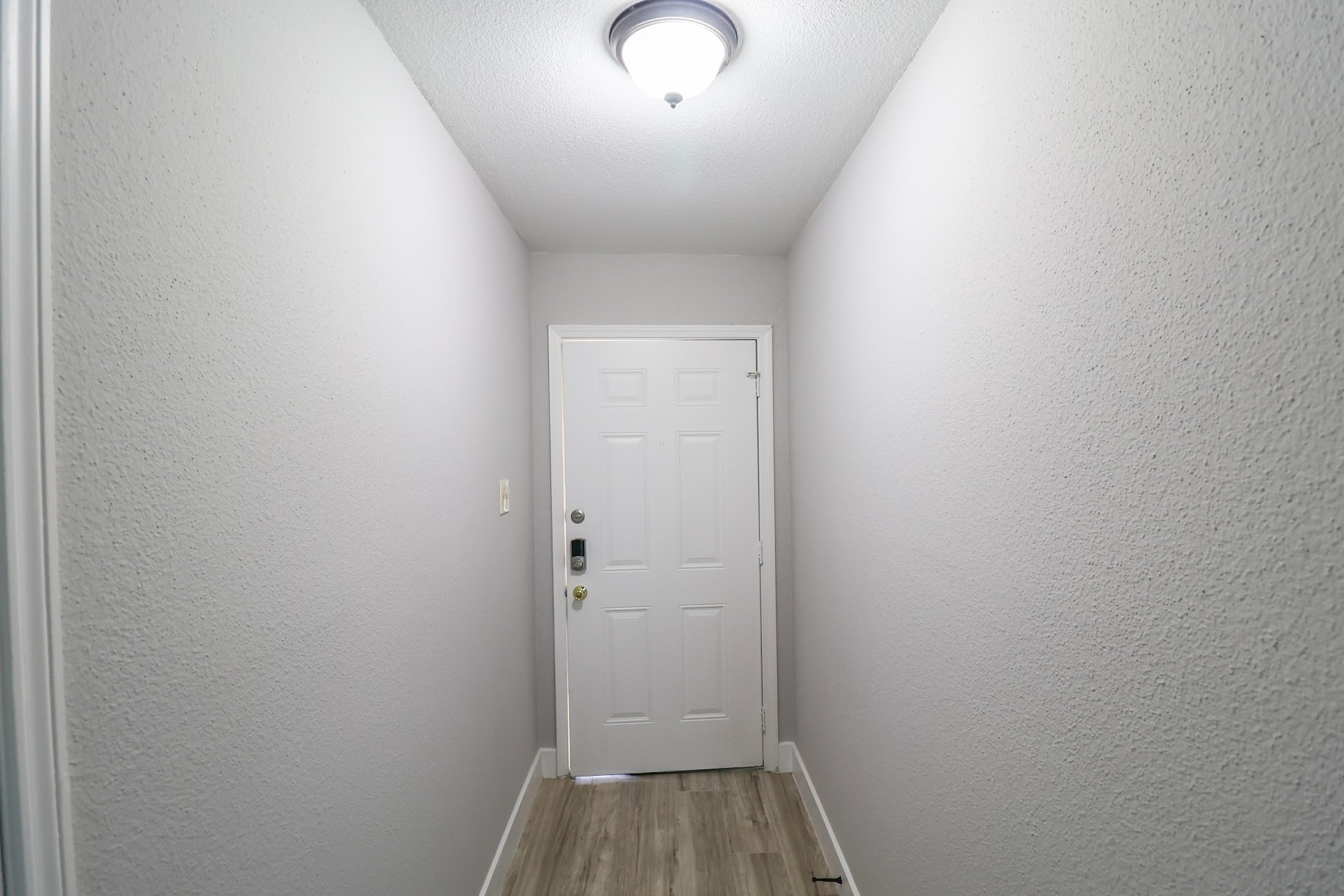5027 Monteith Drive Spring, TX 77373 - Photo 2 of 28 a view of small space