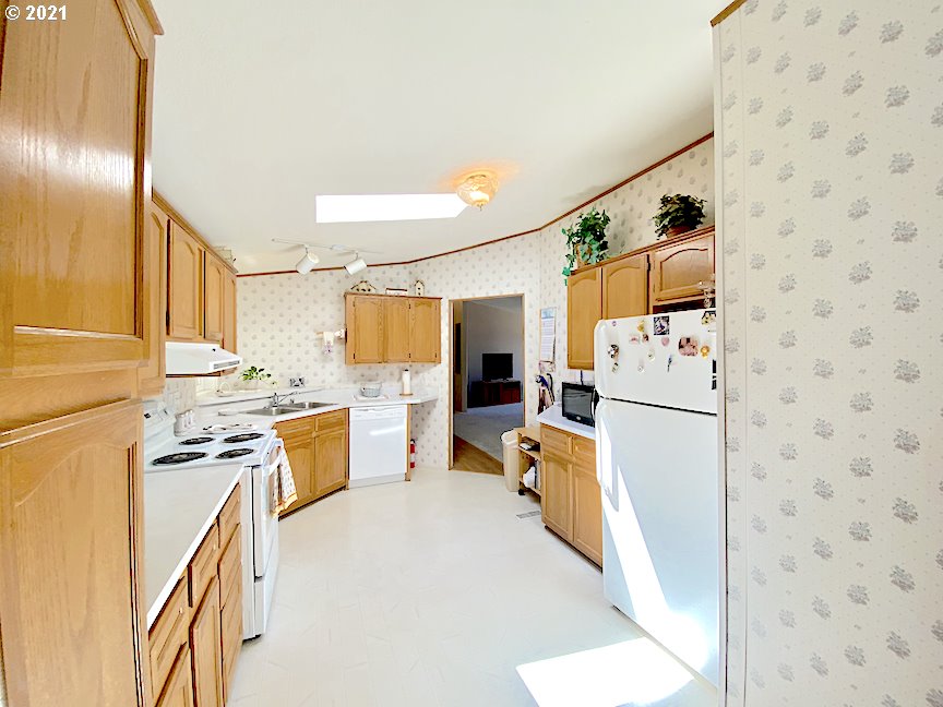 5986 Kalmia Lane Springfield, OR 97478 - Photo 13 of 25