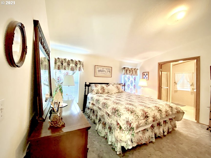 5986 Kalmia Lane Springfield, OR 97478 - Photo 15 of 25