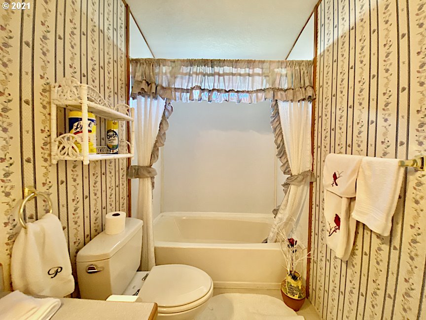 5986 Kalmia Lane Springfield, OR 97478 - Photo 18 of 25