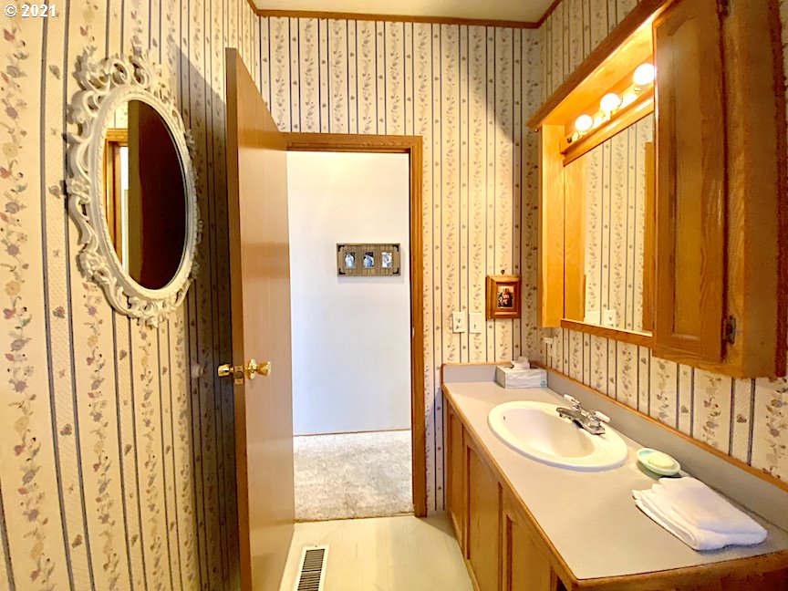 5986 Kalmia Lane Springfield, OR 97478 - Photo 19 of 25