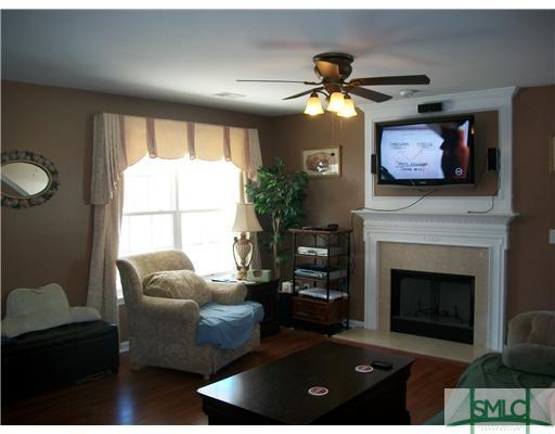 110 Rocking Horse Lane Pooler, GA 31322 - Photo 2 of 25 Living Room.