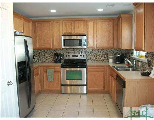 110 Rocking Horse Lane Pooler, GA 31322 - Photo 3 of 25 Kitchen.