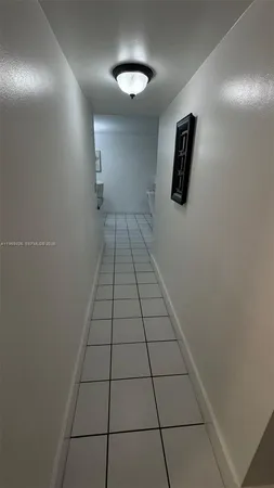 $2,299 | Fountainebleau, Miami, FL 33174