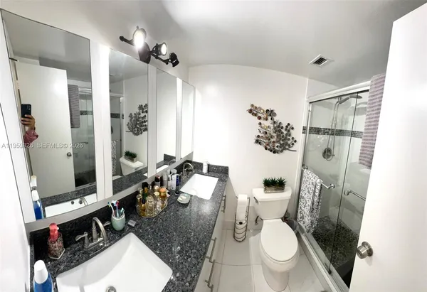 $2,299 | Fountainebleau, Miami, FL 33174