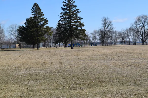 $140,000 | 126 Higbie Avenue East, Minnesota Lake, MN 56068