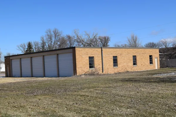 $140,000 | 126 Higbie Avenue East, Minnesota Lake, MN 56068