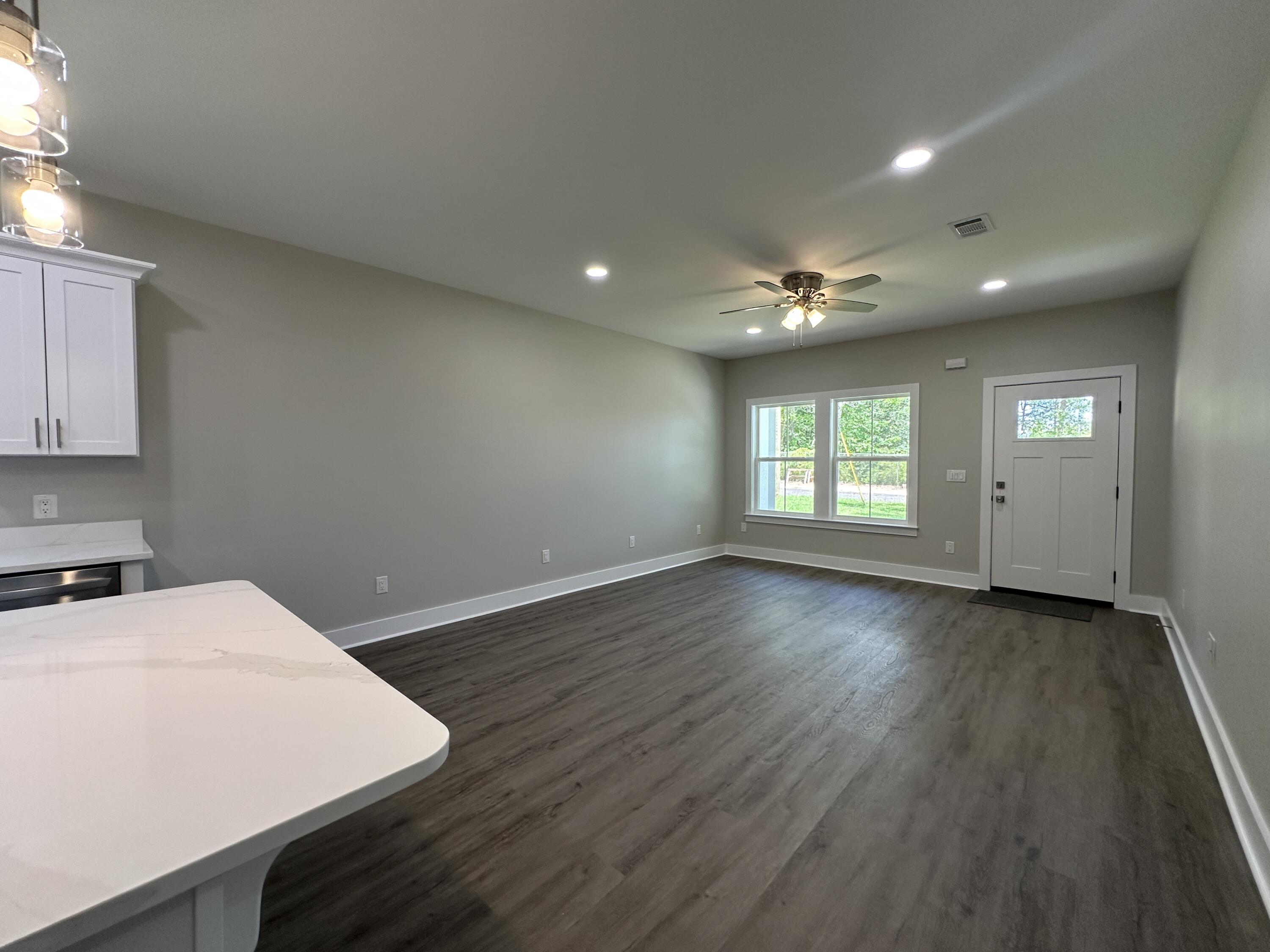 1332 Jackson Street Baker, FL 32531 - Photo 5 of 35 IMG_7898