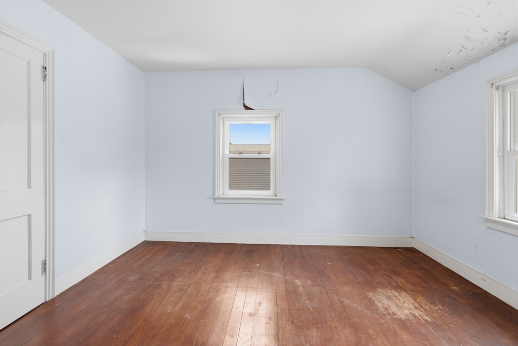 564 Montgomery Street Fall River, MA 02720 - Photo 37 of 42