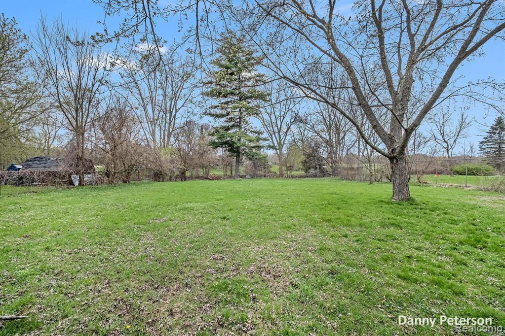 2025 North Oak Road Davison, MI 48423 - Photo 23 of 23