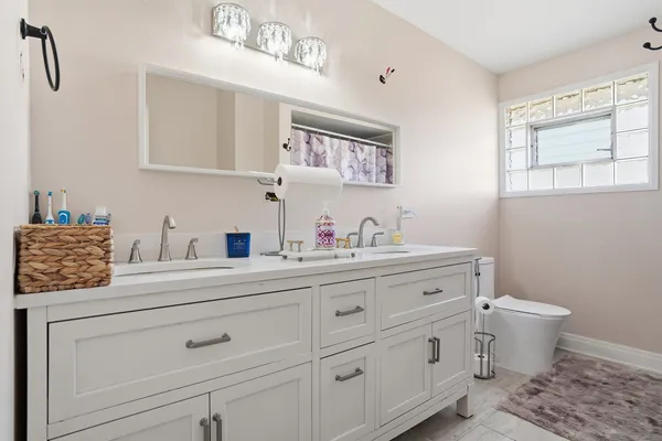 $449,900 | 10459 South 81st Avenue, Palos Hills, IL 60465