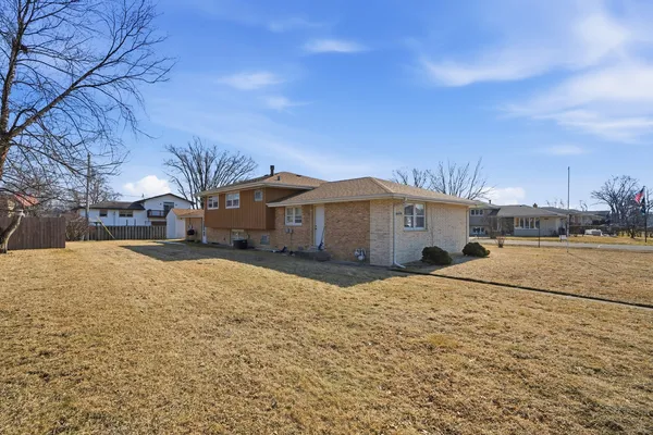 $449,900 | 10459 South 81st Avenue, Palos Hills, IL 60465