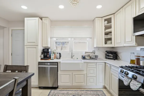 $449,900 | 10459 South 81st Avenue, Palos Hills, IL 60465
