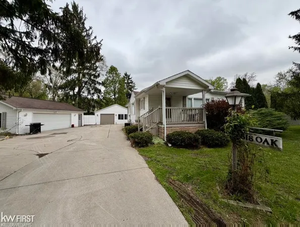 $215,000 | 518 Oak Street, Mount Morris, MI 48458