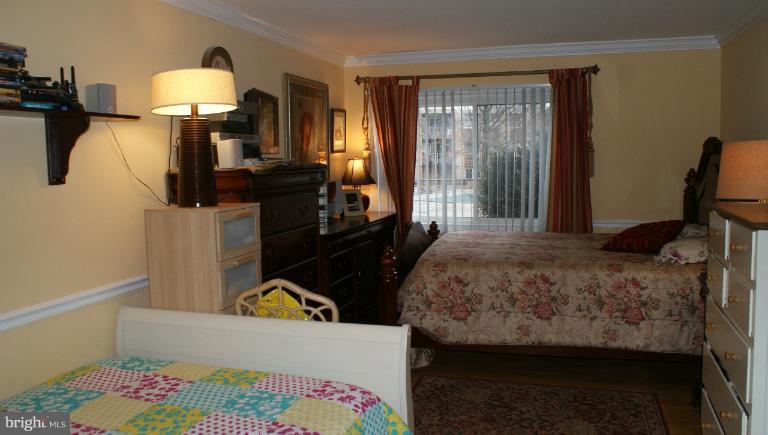 2903 Charing Cross Road, Unit 11/1 Falls Church, VA 22042 - Photo 9 of 12 Bedroom (Master)