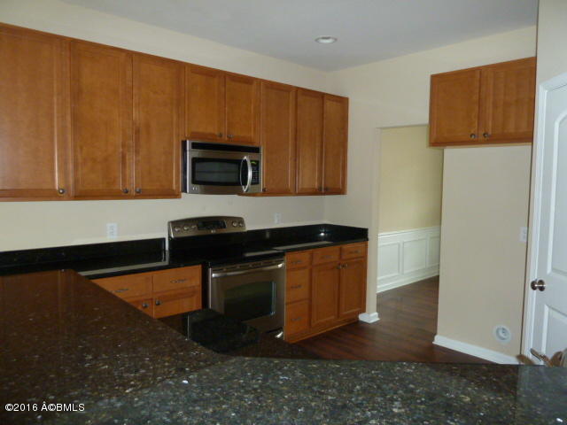 148 Glory Road Beaufort, SC 29906 - Photo 2 of 17 Kitchen 2