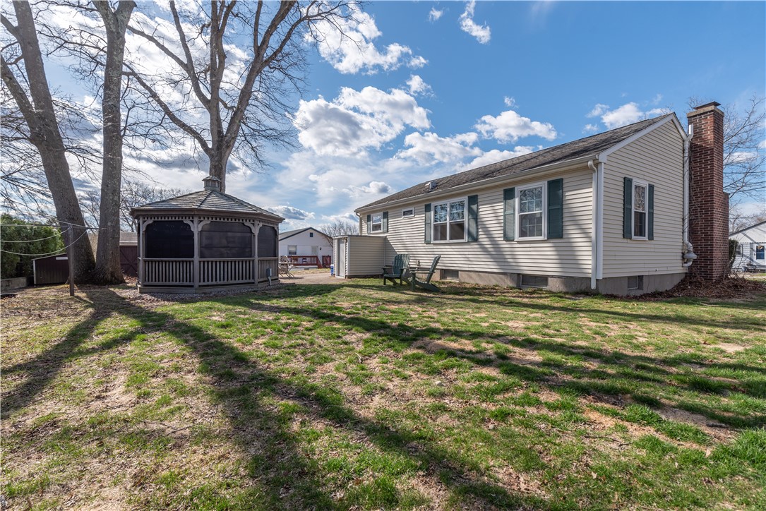 216 Burrington Street Woonsocket, RI 02895 - Photo 15 of 18
